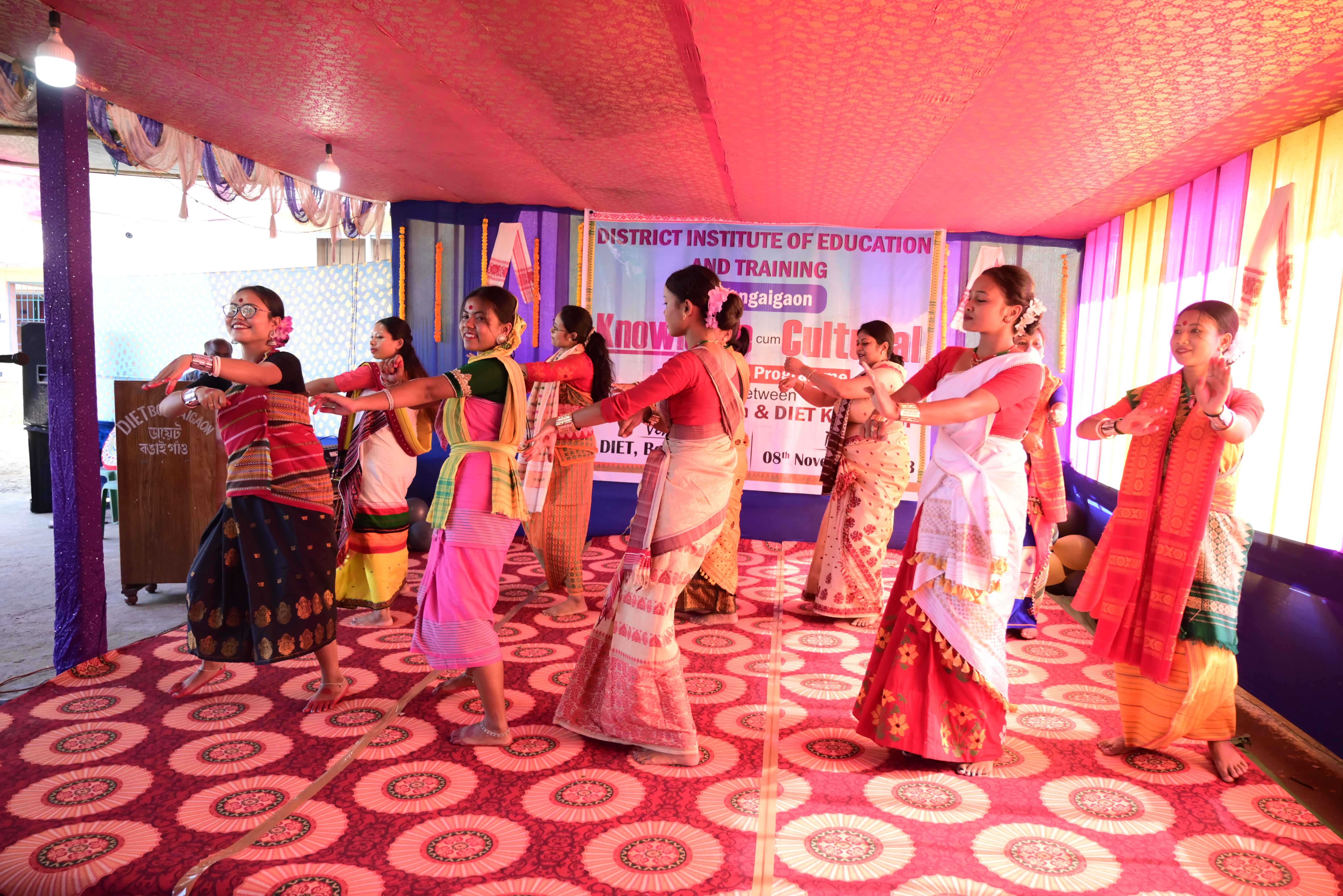 documents/activity_gallery/0004 Knowledge cum cultural exchange Programme at DIET, Bongaigaon/t.jpg